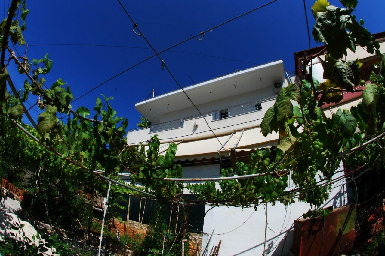Rafail'S Apartment Saranda Extérieur photo