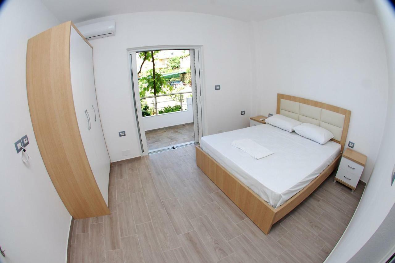Rafail'S Apartment Saranda Extérieur photo